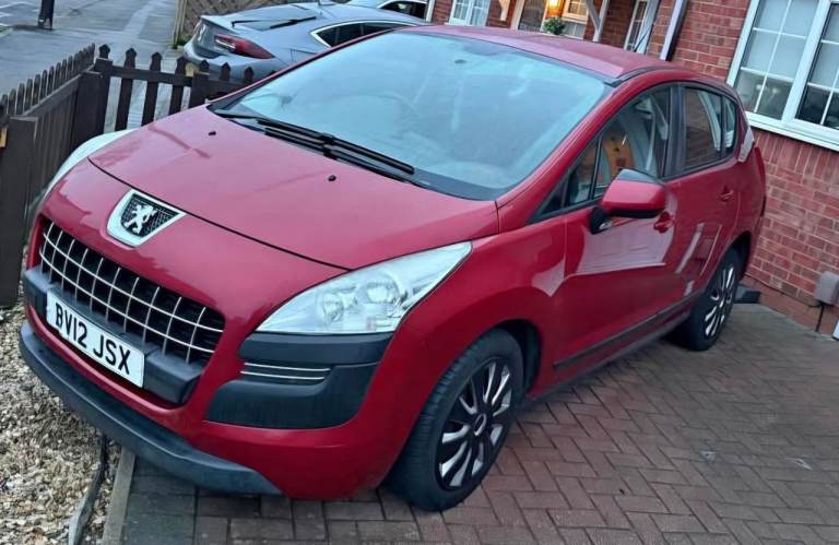 Peugeot, 3008, Hatchback, 2012, Manual, 1598 (cc), 5 doors