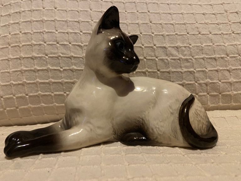 Beswick Porcelain Siamese Cat Ornament 