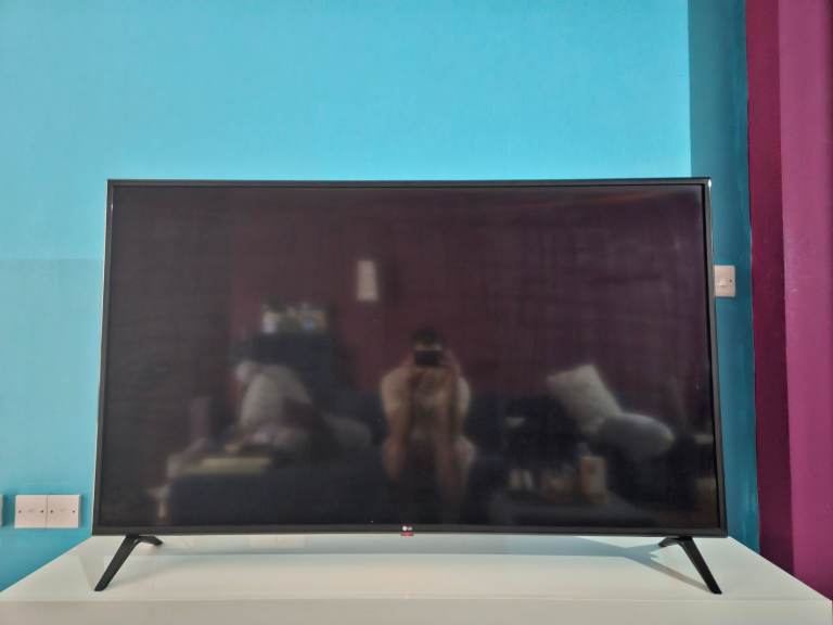 LG 60UM7100PLB 60-inch Smart 4K UHD TV