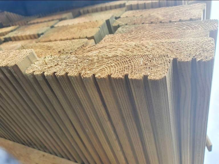 Decking Wood 3.6/4.2/4.8m 32x125mm - Brand new