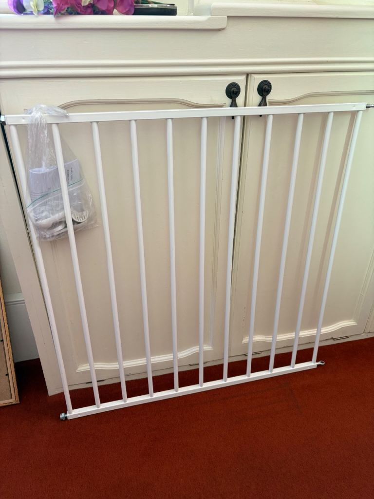 Baby/Puppy gate with all parts