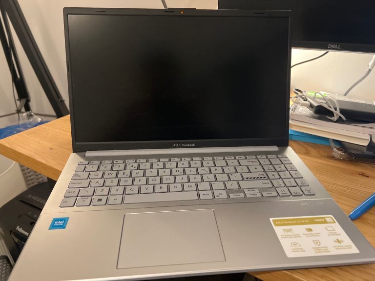 ASUS Vivobook Go 15 15.6in N200 4GB 128GB Laptop Bundle