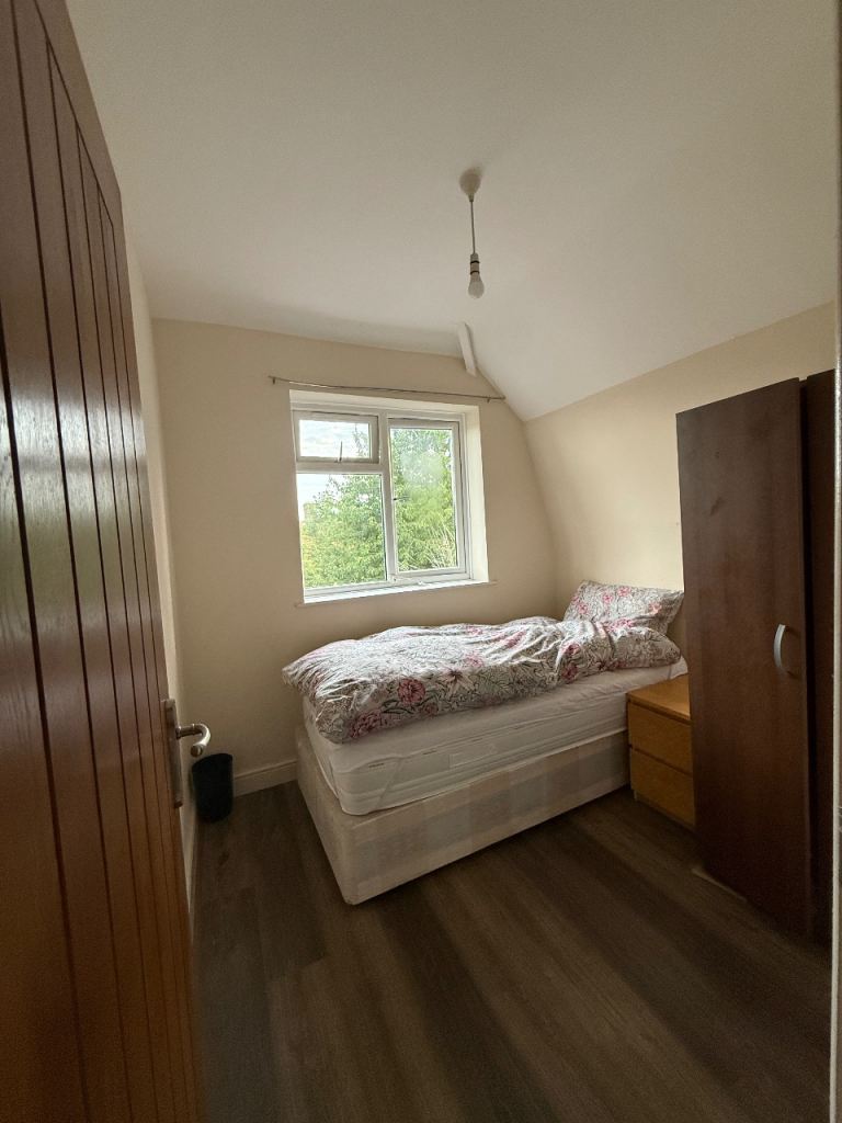 Single Room for Rent