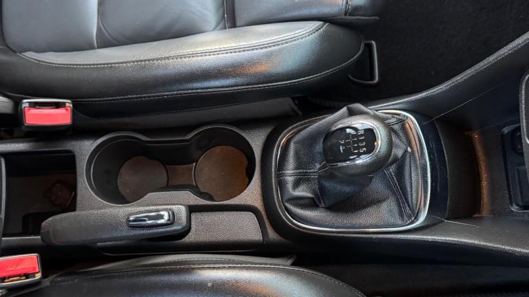 2015 Vauxhall Mokka 1.6i SE 2WD Euro 6 (s/s) 5dr HATCHBACK Petrol Manual