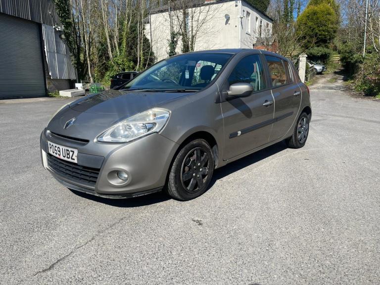 2010 Renault Clio 1.6 VVT Expression 5dr Auto HATCHBACK Petrol Automatic