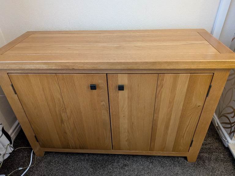 Solid Oak Sideboard / Console Table – Good Condition