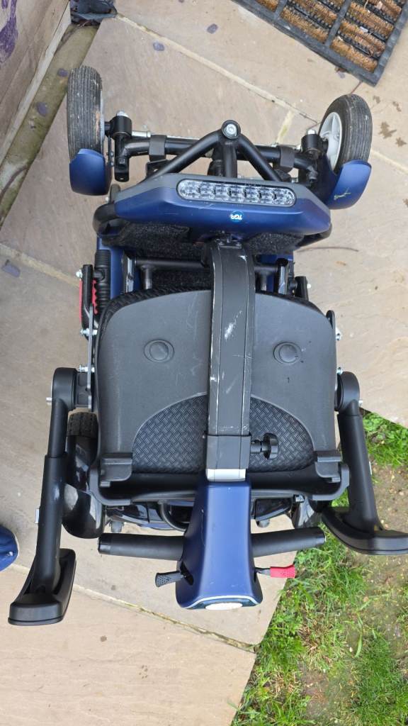 Tga minimo auto fold £850 ONO 15 months old