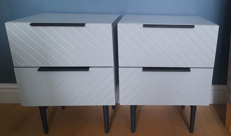 Bedside tables x2