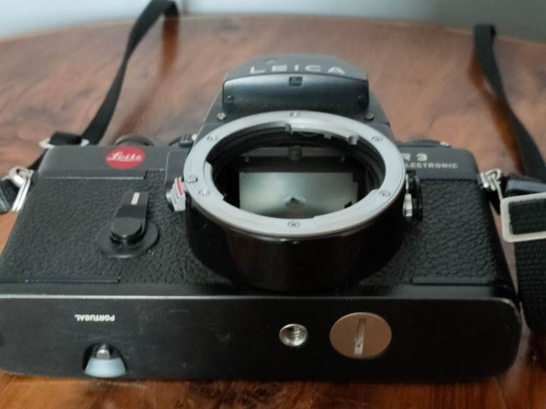 Leica R3 Electronic 35mm SLR film camera  Good working condition  