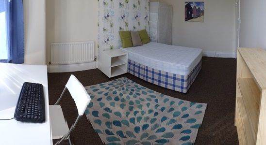 Massive Double Room | Bills INCLUDED