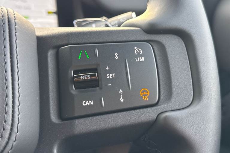 2025 Land Rover Defender 110 4.4 P635 V8 MHEV OCTA Auto 4WD Euro 6 (s/s) 5dr SUV Automatic