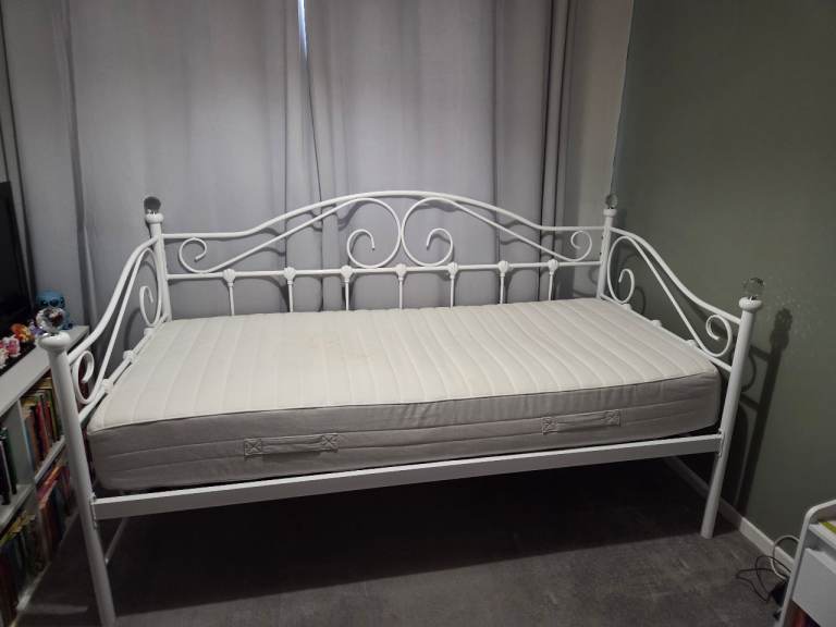 Single White Metal Day Bed Frame with Mattress - Good Condition