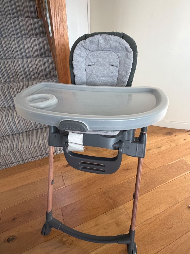 High chair - free to collect