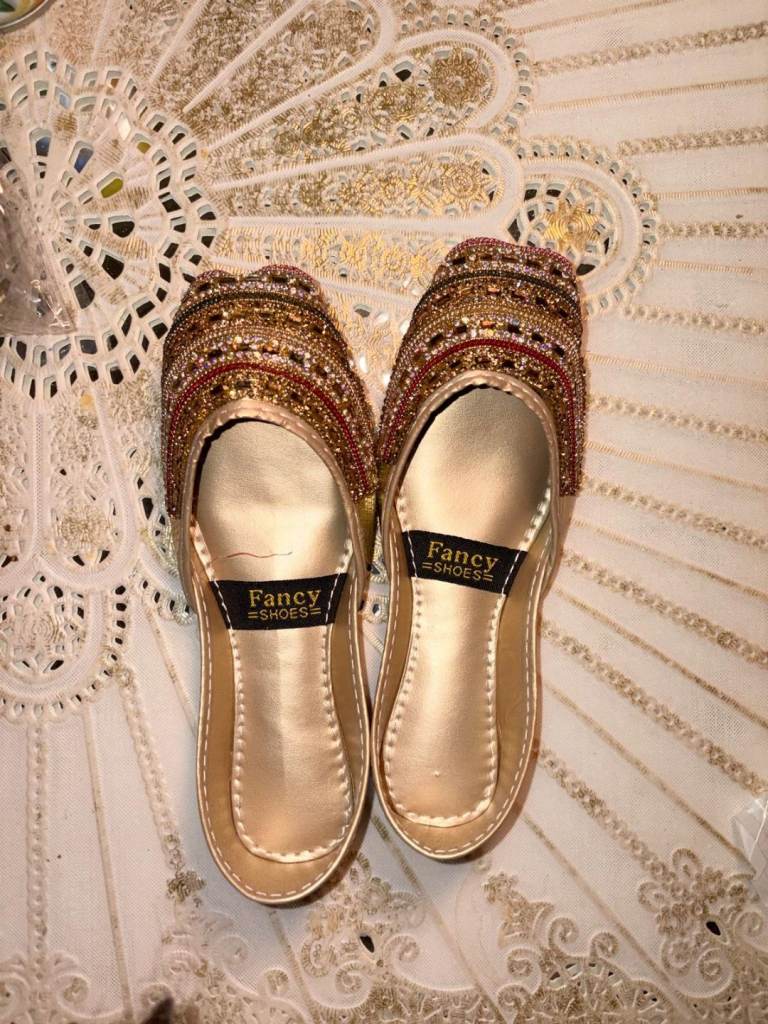 Asian Khassa shoes extra soft and luxurious top on the diamond  fixed price 