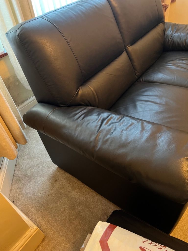 MUST GO BY WEDS 9th DEC - SOFA