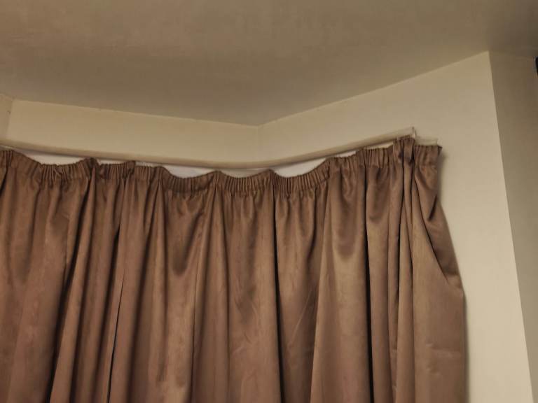 Free curtains for 3 window bay window 