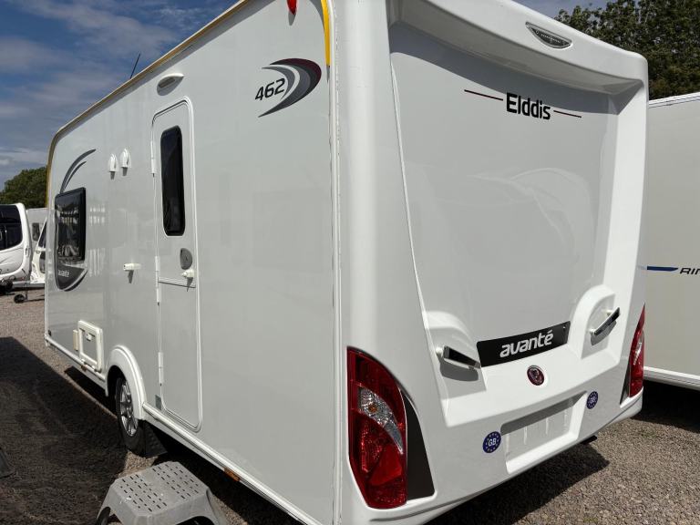 ELDDIS AVANTE 462 - 2 BERTH CARAVAN WITH END WASHROOM AND MOTORMOVER