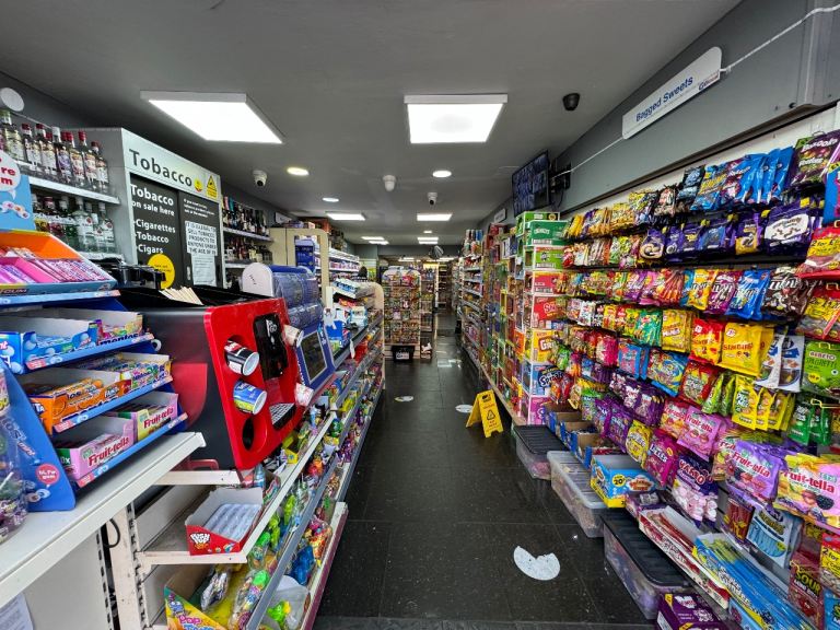 Off-License/Mini Market Shop Business For Sale - Prime Location - Cheap Rent - High Turnover