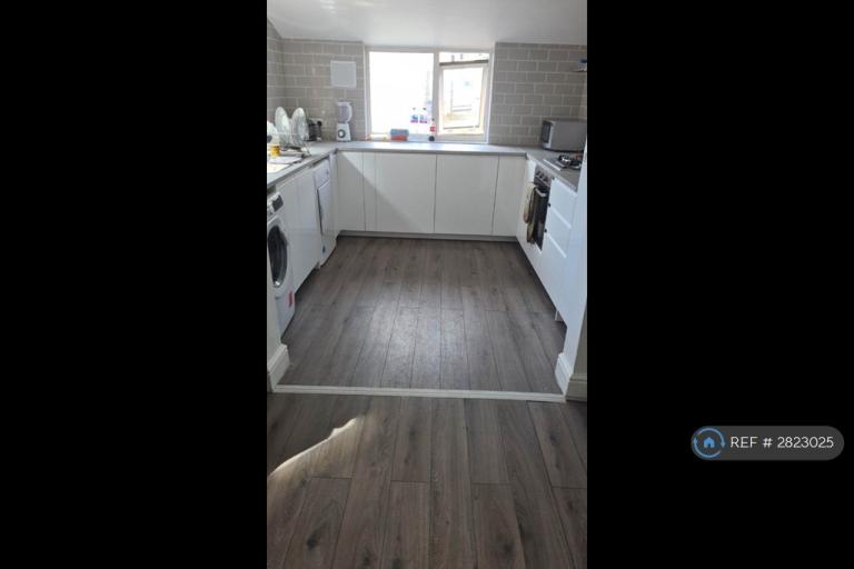 6 bedroom house in Winchester Road, Bath, BA2 (6 bed) (#2823025)