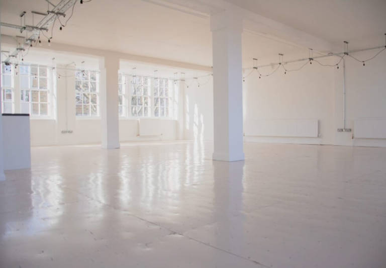 Rent Serviced Offices From 28 to 85 Desks in Old Street EC1V with All Inclusive Pricing