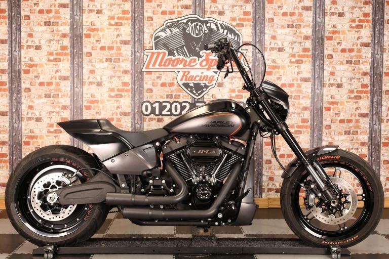 2019 HARLEY DAVIDSON FXDR 114 - 4,915 MILES - VANCE AND HINES EXHAUST AND MORE!