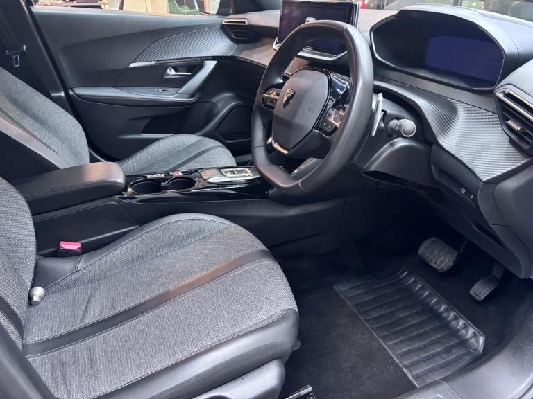  Peugeot 2008 1.2 PureTech Allure EAT Euro 6 (s/s) 5dr Petrol Automatic