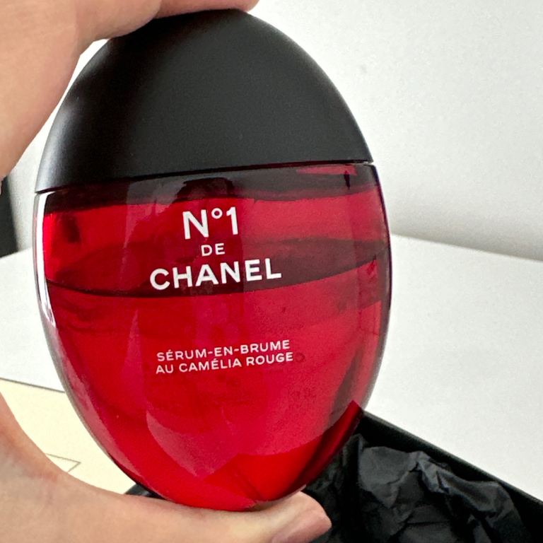 Chanel No.1 De Chanel Sérum-En-Brume Au Camélia Rouge