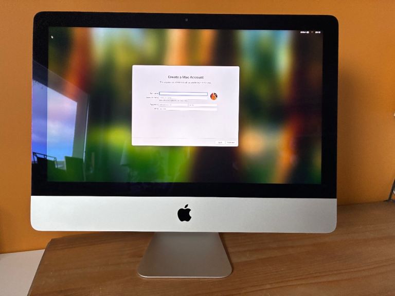 Apple iMac 21.5" 2019