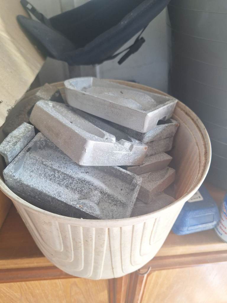 Used Metal Weight Plates – Job Lot