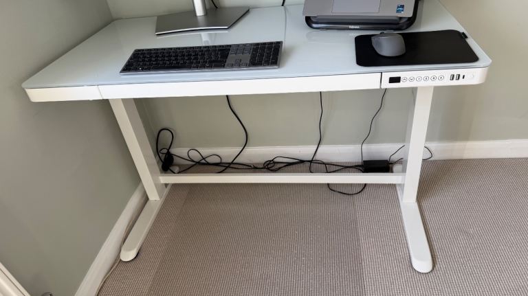 FlexiSpot Comhar EG8 All-in-One Sit/Stand Desk - White Glass