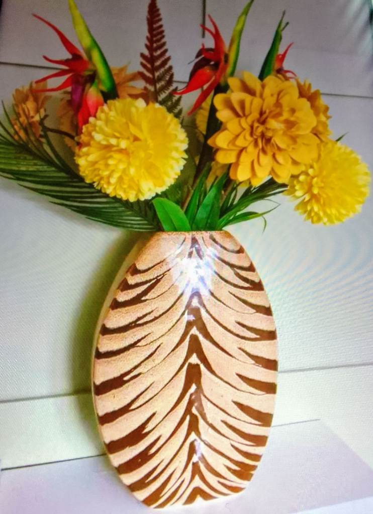 Extra large safari vase with safari flowers 