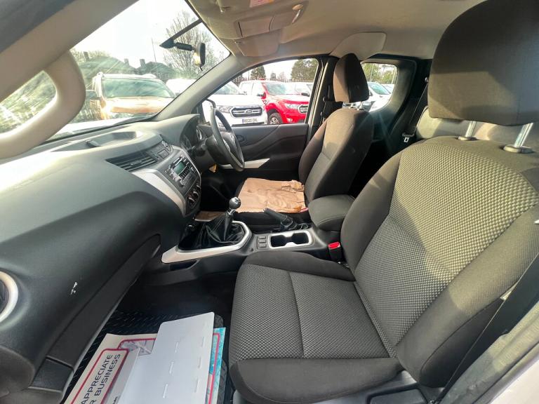 2018 Nissan Navara 2.3 dCi Visia King Pickup Extended Cab 4dr Diesel Manual 4WD Euro 6 (s/s) ( Pi...