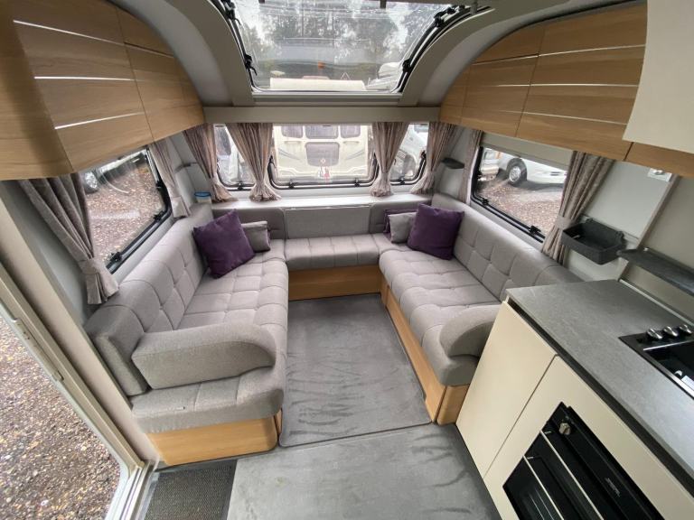 ADRIA ADORA SAVA - 2021 - FIXED SINGLE BEDS - 4 BERTH - PRISTINE ONE OWNER 