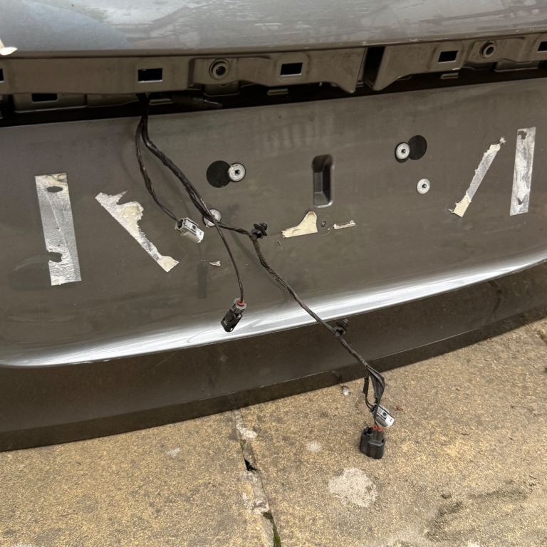 Land Rover Range Rover Evoque L551 2021 Complete Tailgate LR146880 Grey