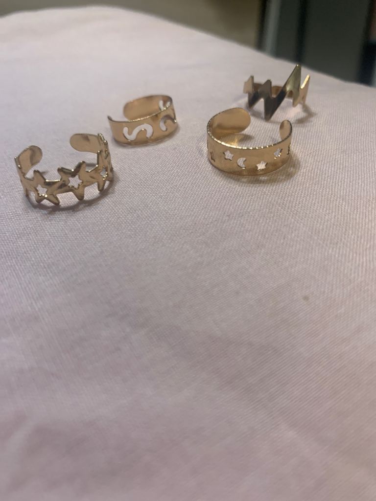 NEW SET OF 4 GOLD PLATED TOE RINGS 