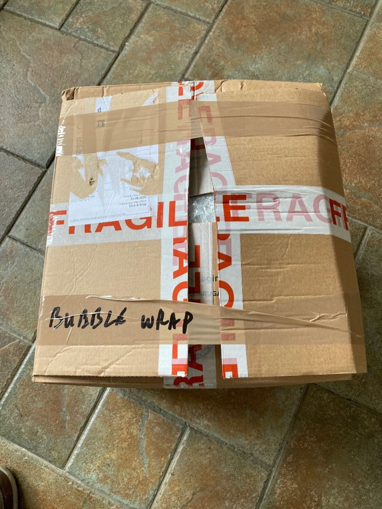 Bubble Wrap in Cardboard Box – Good Condition