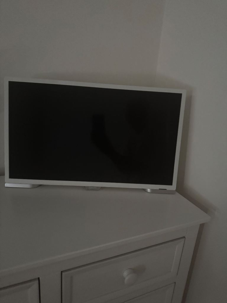  Slimline White TV - Perfect for Kids Bedroom