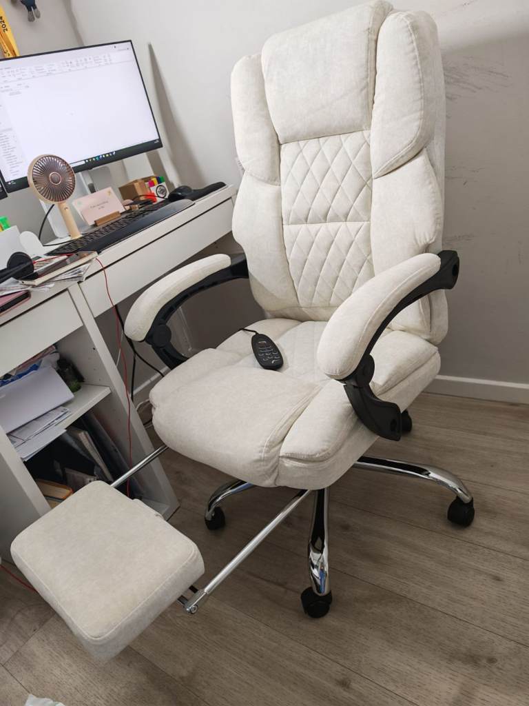 Homcom Reclining Office Chair with Footrest – Cream, As Good As New