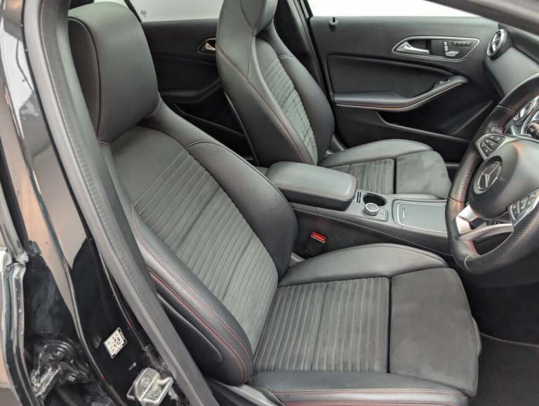 2018 Mercedes-Benz A-Class 2.1 A200d AMG Line (Premium Plus) Hatchback 5dr Diesel 7G-DCT Euro 6 (...