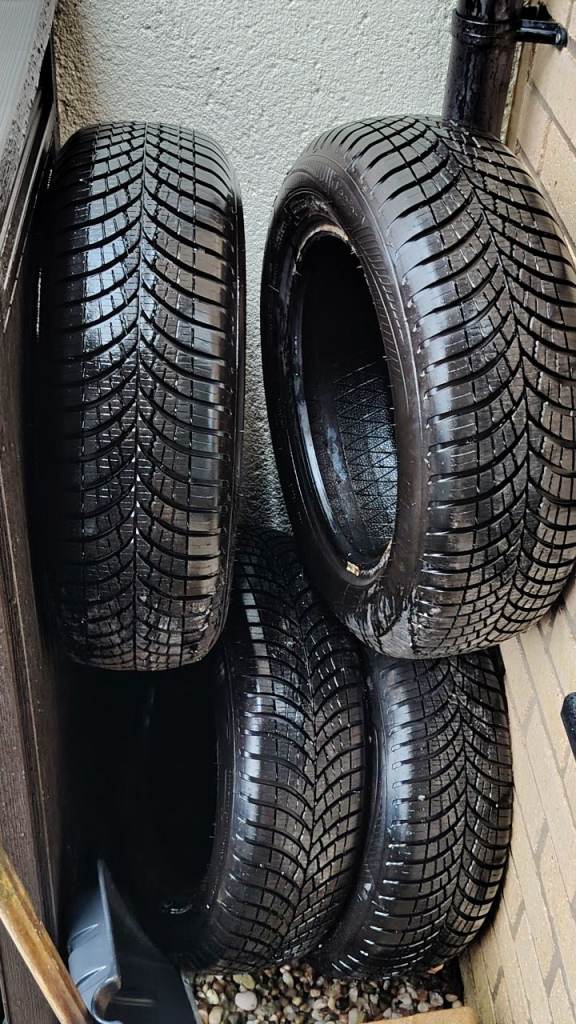 Goodyear all season vector 3