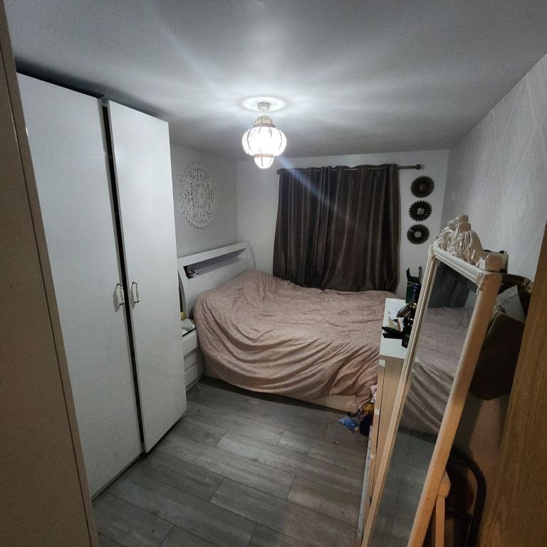 2 bedroom flat available in illford