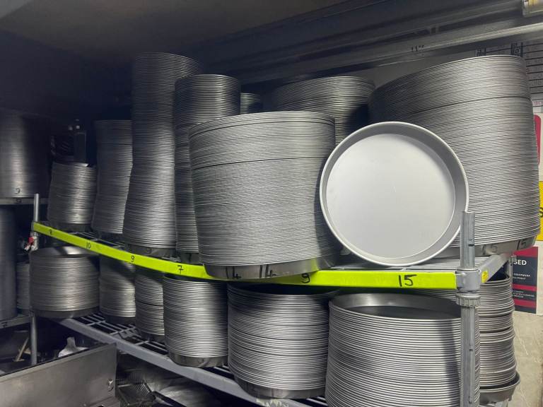 NEW BLACK IRON 7'' PIZZA PAN QUALITY FAST FOOD CATERING COMMERCIAL KITCHEN TAKE AWAY 