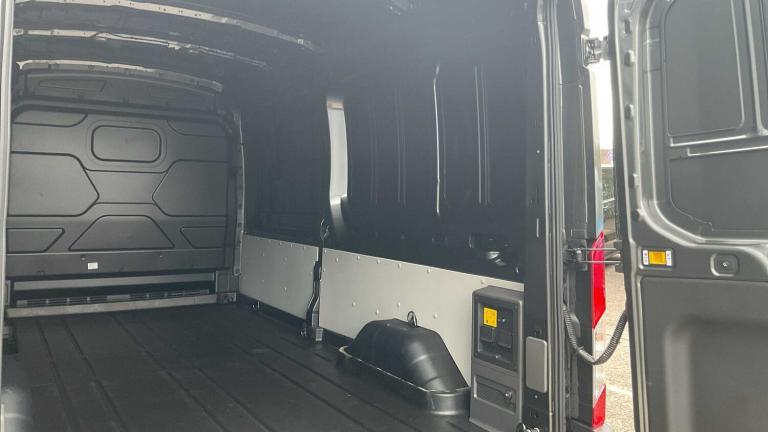  Ford E-Transit 135kW 68kWh H2 Trend Van Auto Medium Roof Van Electric Automatic