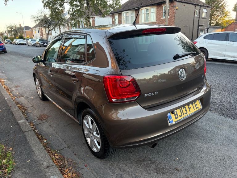 Volkswagen, POLO, Hatchback, 2013, Semi-Auto, 1390 (cc), 5 doors