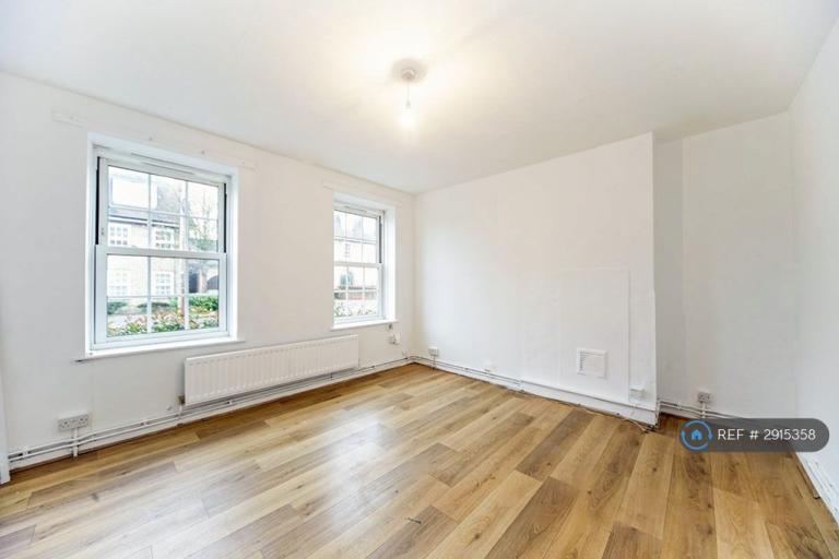 2 bedroom flat in Gilton Road, London, SE6 (2 bed) (#2915358)