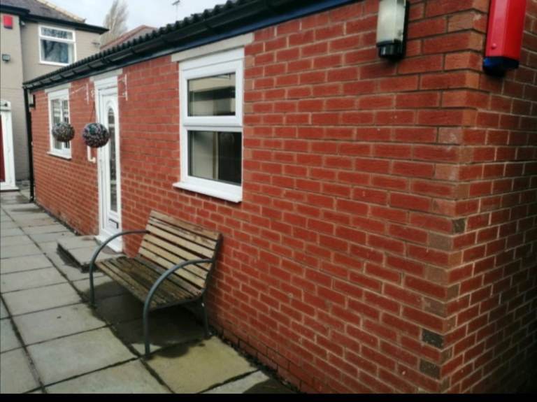 1 bedroom House Apartment Bungalow Flat LET RENT BILLS INCLUDED FULLY FURNISED BIRMINGHAM