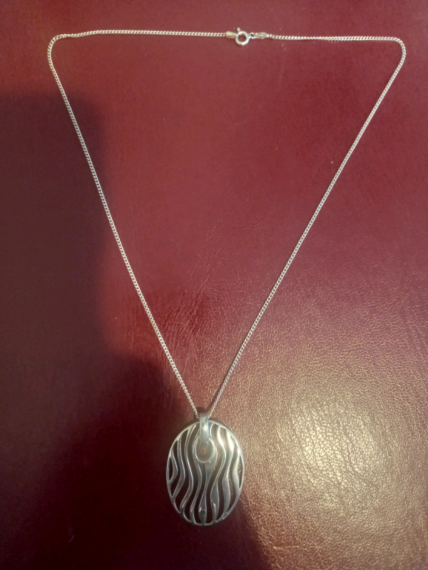 STERLING SILVER NECKLACE