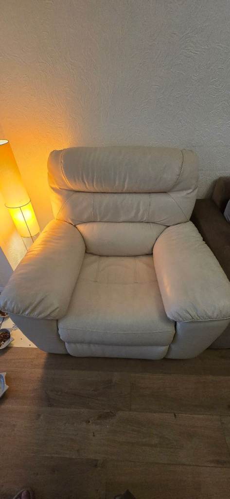 Electric reclining armchair