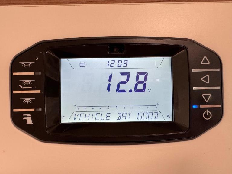 SWIFT ESCAPE 695 - 2017