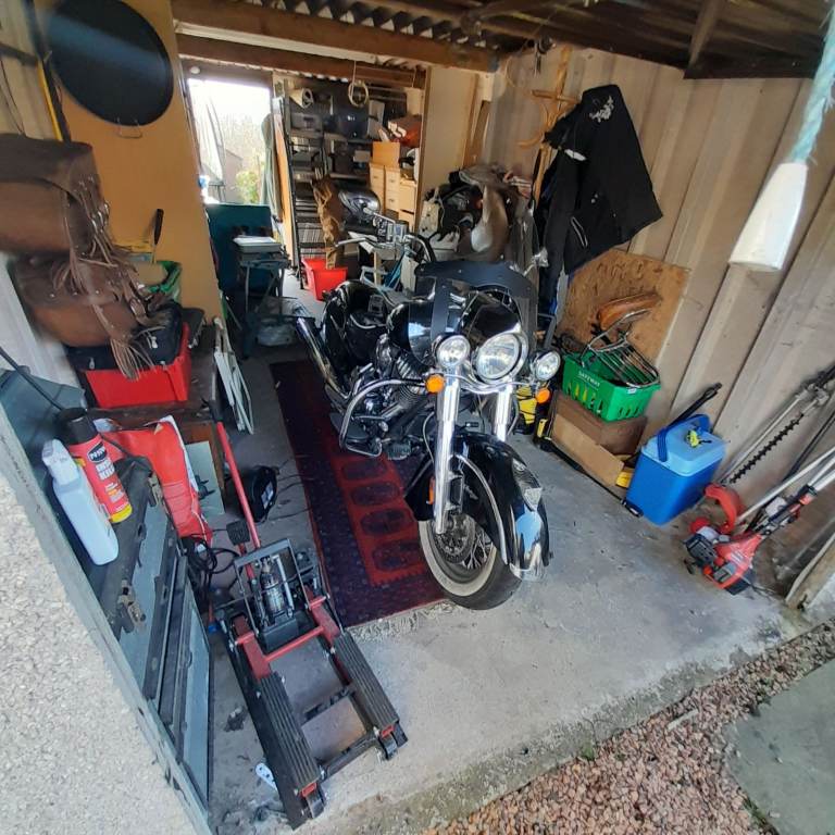 Motorcycle lift
